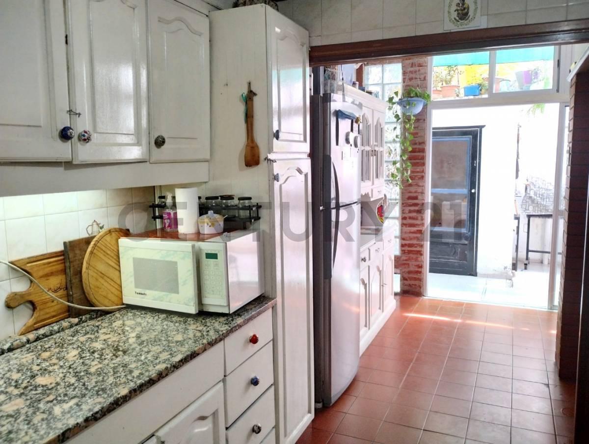PH 3 AMBIENTES CON PATIO EN CASEROS, TRES DE FEBRERO — foto 1