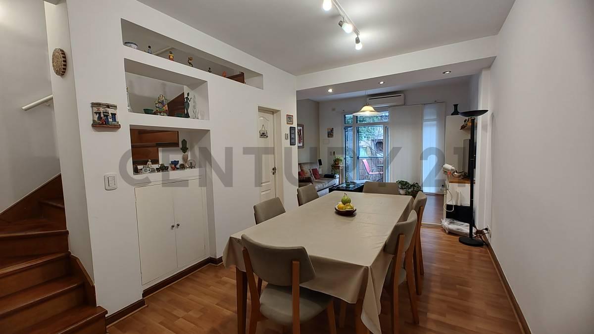 SE VENDE PH TRIPLEX, 4 ambientes!!! Con Balcón, terraza , Cochera Fija. UNICO EN PALERMO — foto 1