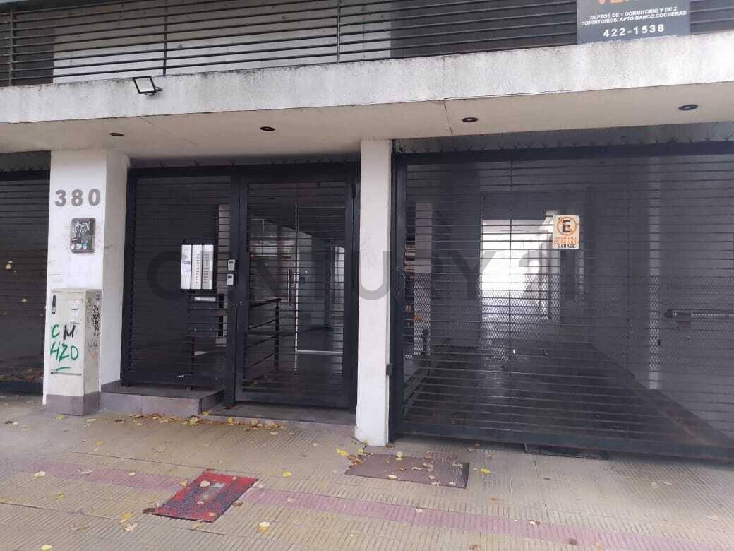 Venta Monoambiente amoblado + Cochera en La Plata — foto 1