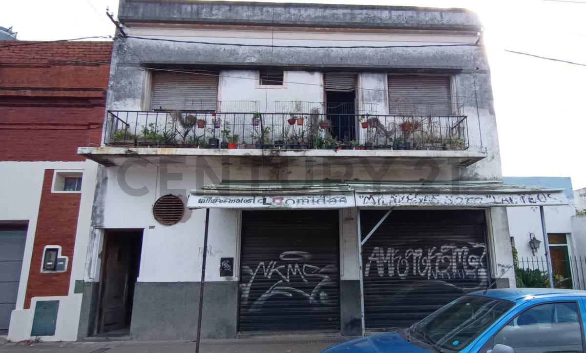 Venta en bloque de local comercial y departamento — foto 1
