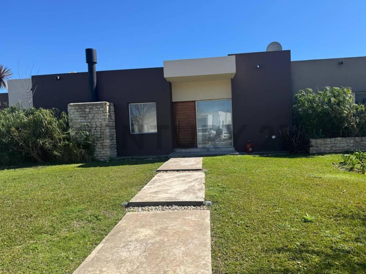 VENTA | CASA | 4 HABITACIONES | 1 PLANTA | PISCINA | BARRIO GOLF – EL CANTÓN | ESCOBAR — foto 1