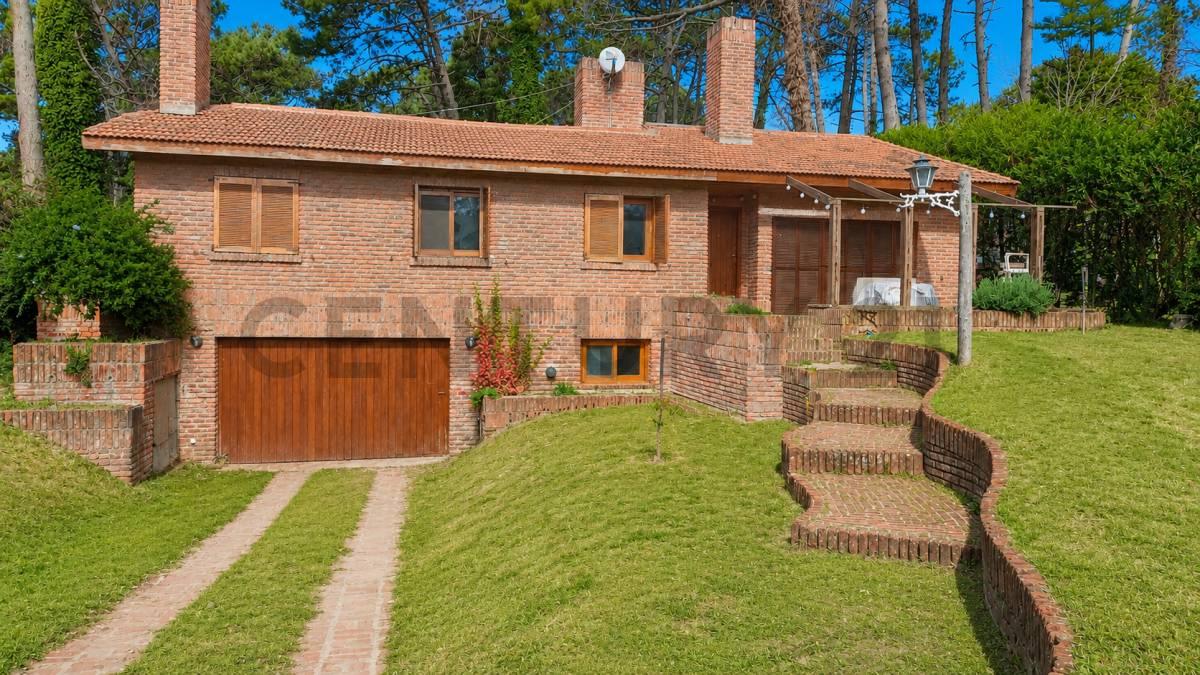 Casa 5 ambientes en Cariló — foto 1