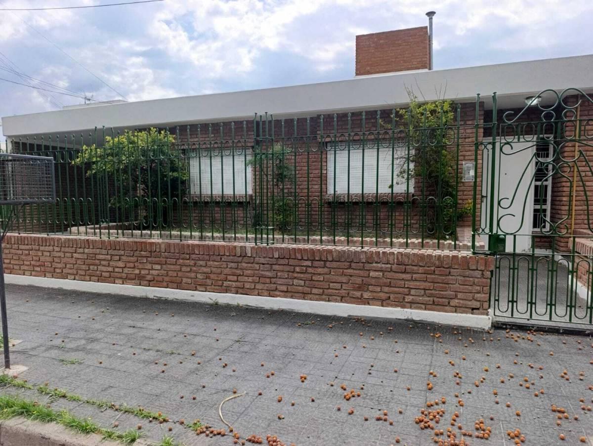 VENTA HERMOSA PROPIEDAD 2 DORM EN BARRIO PARQUE HORIZONTE ZONA SUR — foto 1