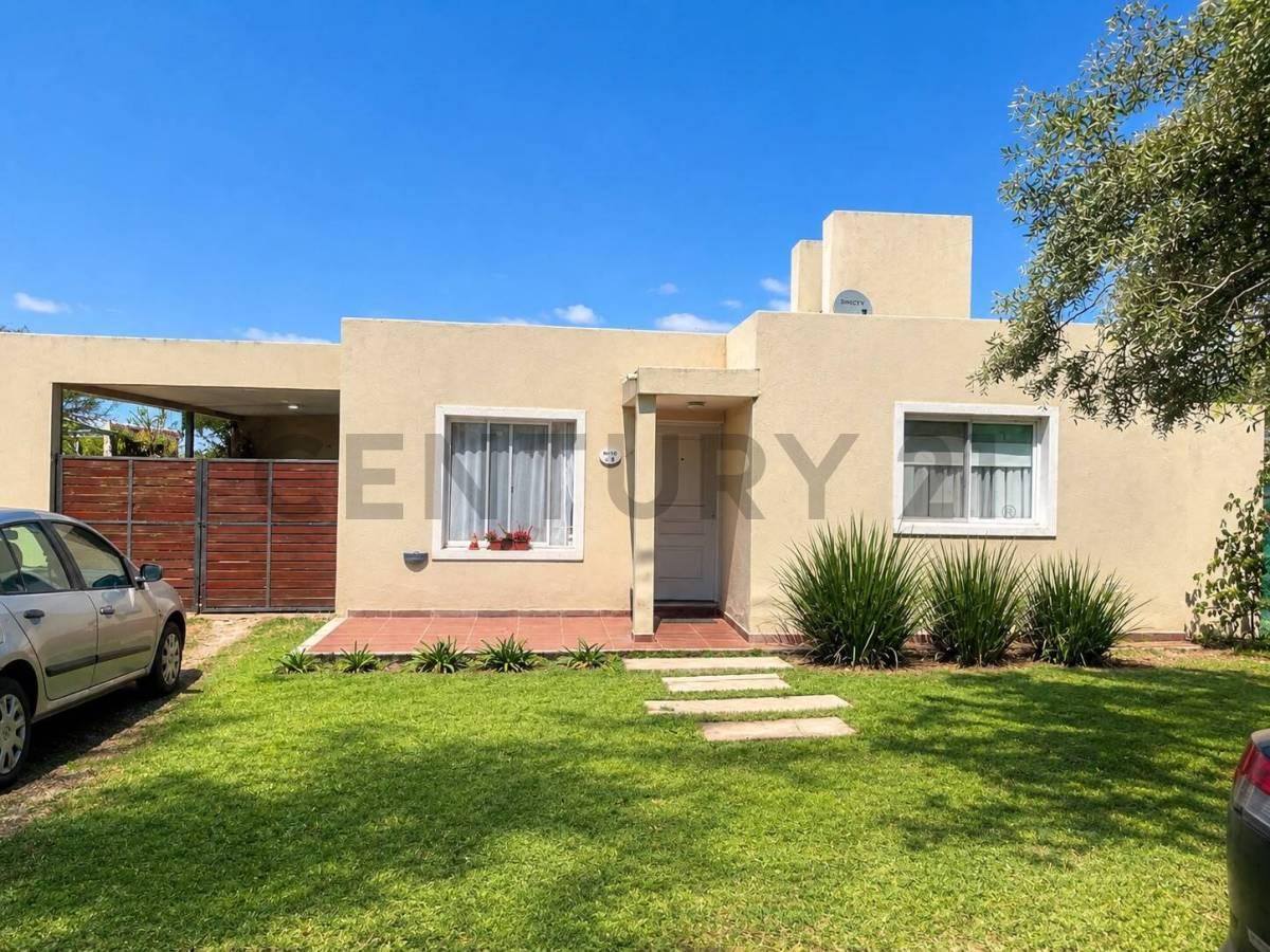 VENTA CASA 2 DOR CON ESCRITORIO Y PILETA EN VILLA CATALINA APTA CREDITO — foto 1