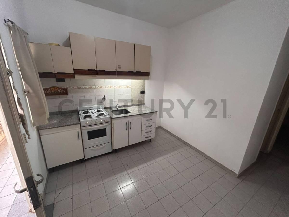 DEPARTAMENTO 2 AMBIENTES EN ALQUILER EN LOMAS DEL MIRADOR — foto 1