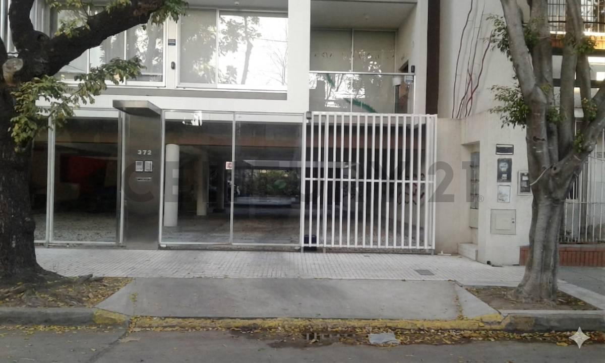 VENTA DE COCHERA DESCUBIERTA EN SAN ISIDRO — foto 1