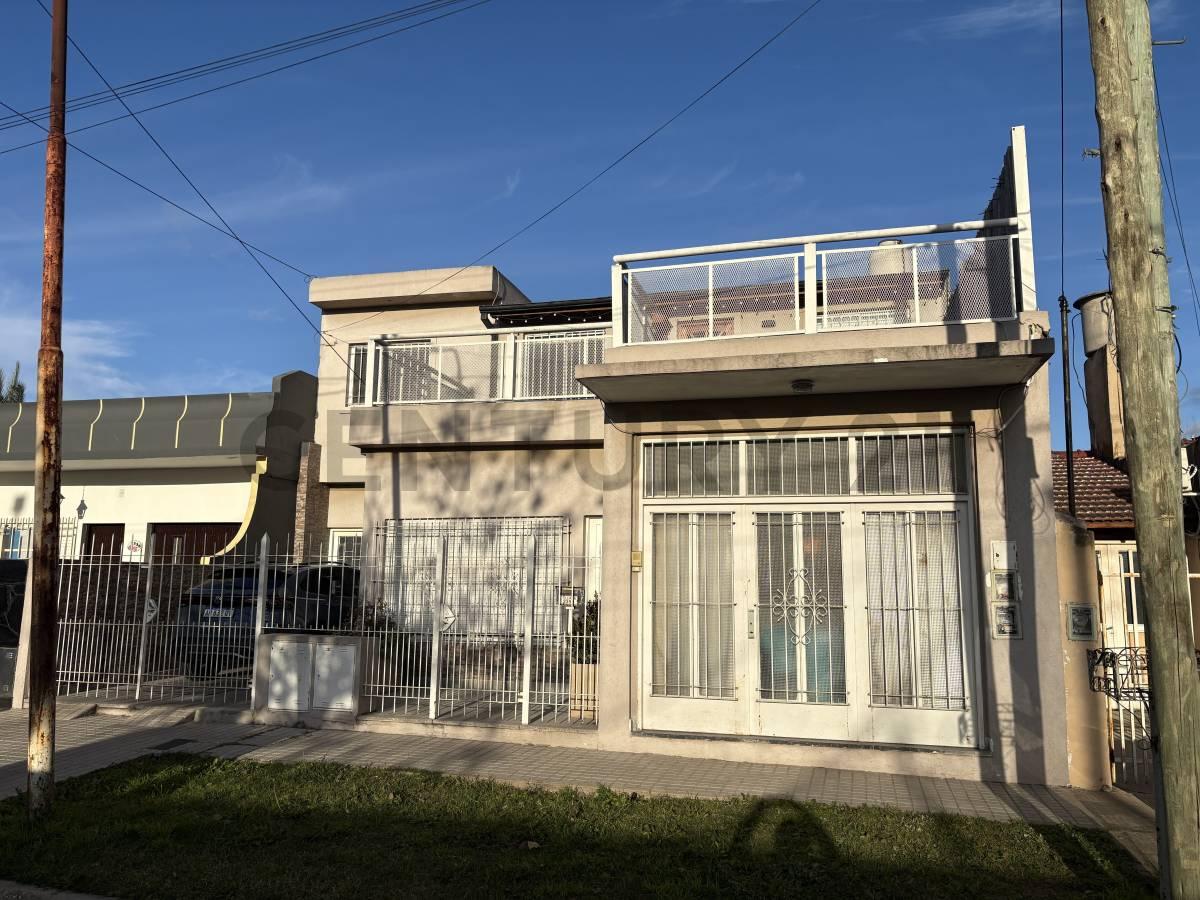CASA MULTIFAMILIAR 7 AMBIENTES / 2 VIVIENDAS EN VENTA EN MORÓN — foto 1