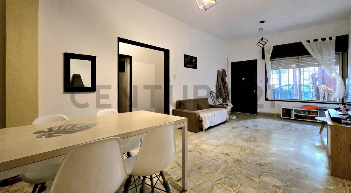 Venta Casa tipo PH 4 Ambientes en Ramos Mejía con Cochera, Parrilla y Jardín — foto 1