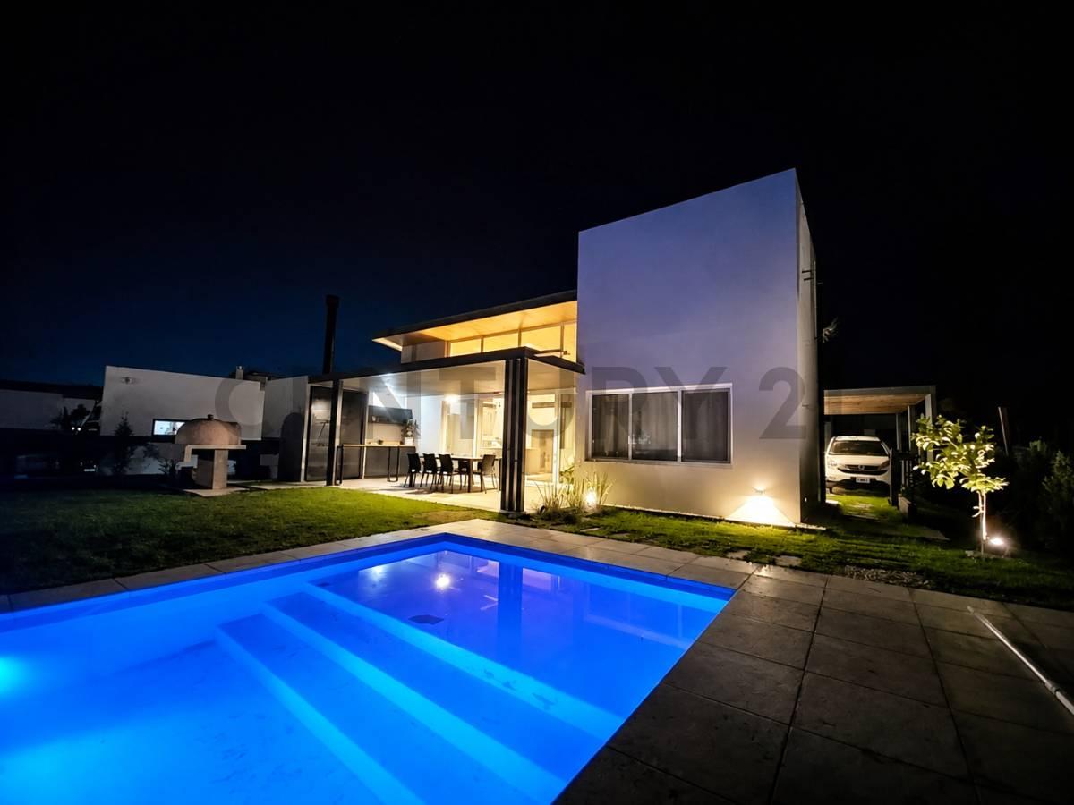 Venta casa en 1 Planta con Pileta, Lote Central, Barrio Santa Emilia, PILAR — foto 1