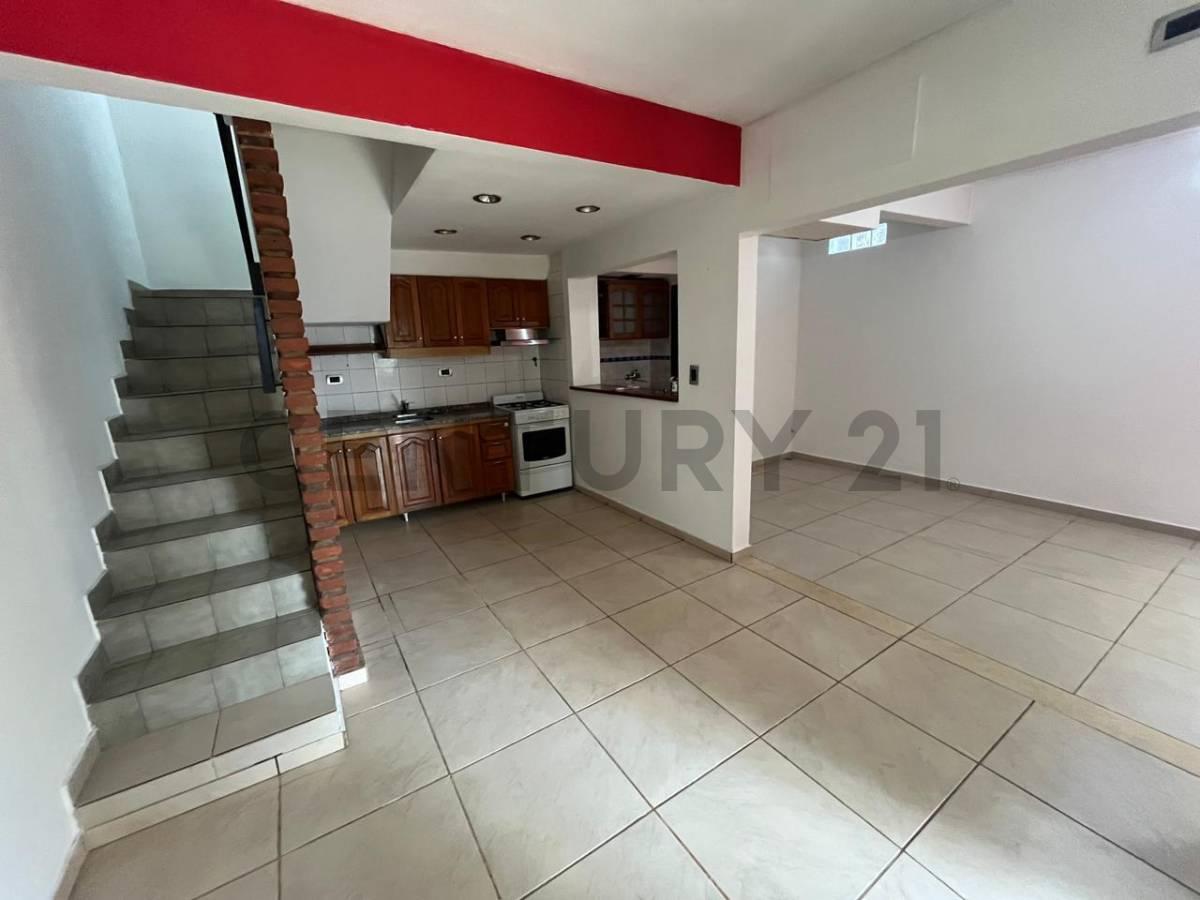 VENTA PH 3 AMBIENTES EN CASTELAR CON COCHERA — foto 1