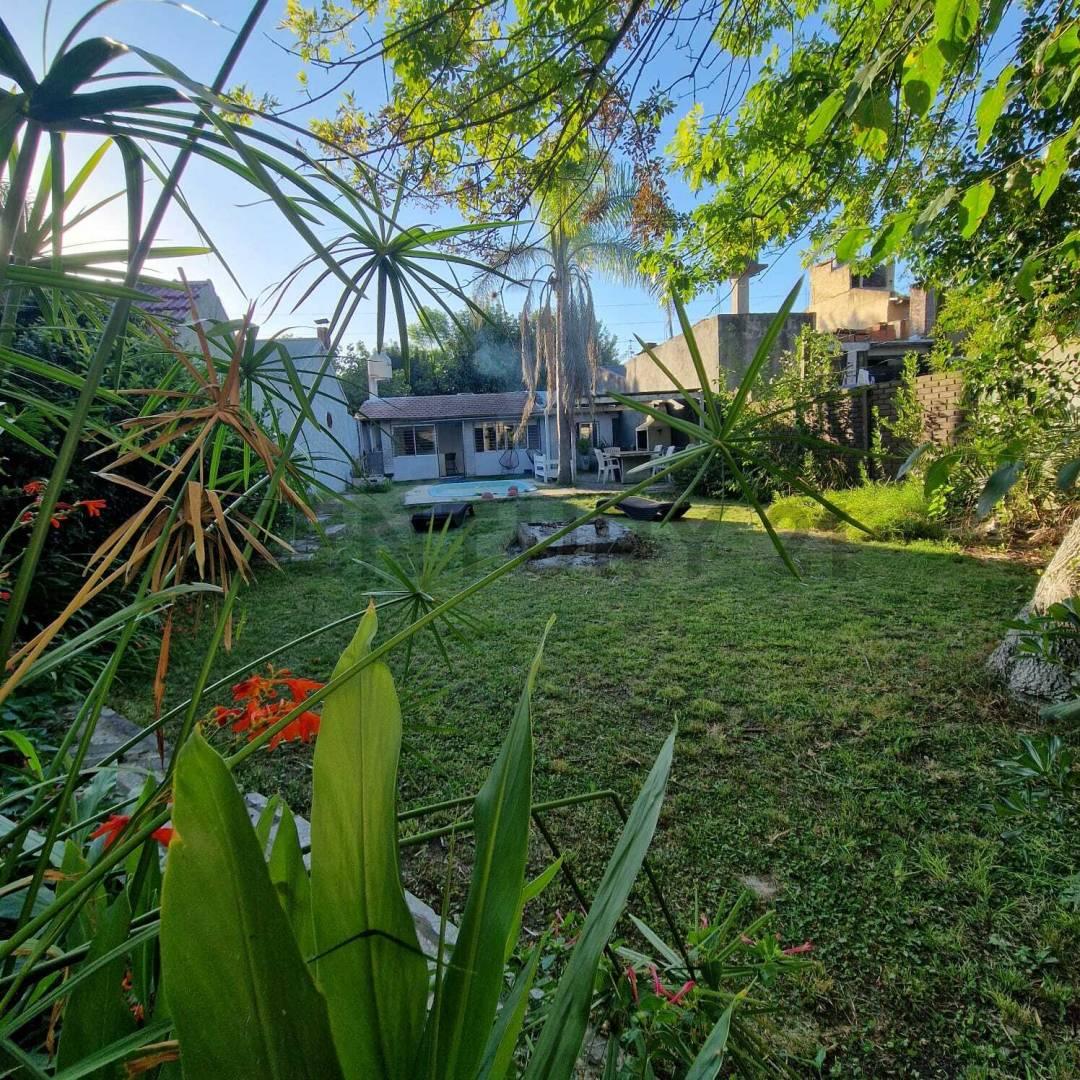 Venta Casa en City Bell entre caminos — foto 1