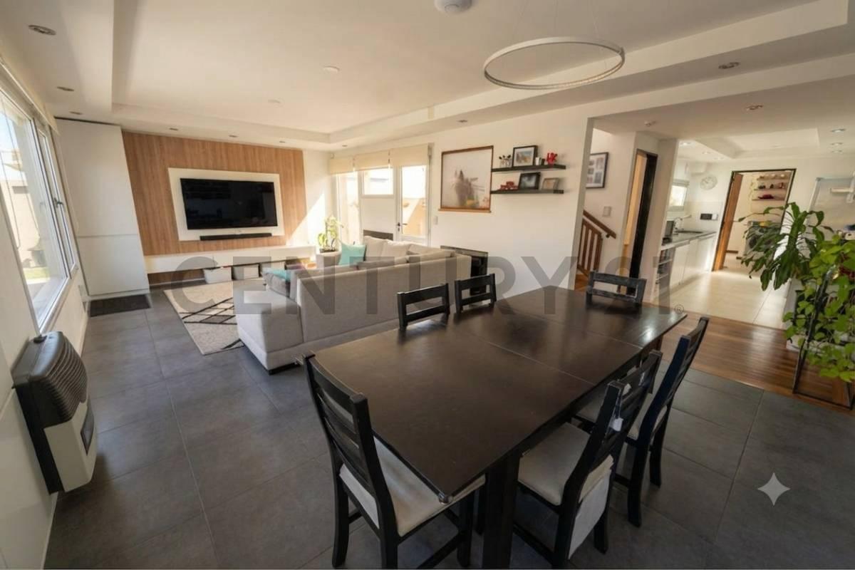casa en venta de 3 dormitorios Tolosa apta banco nacion — foto 1