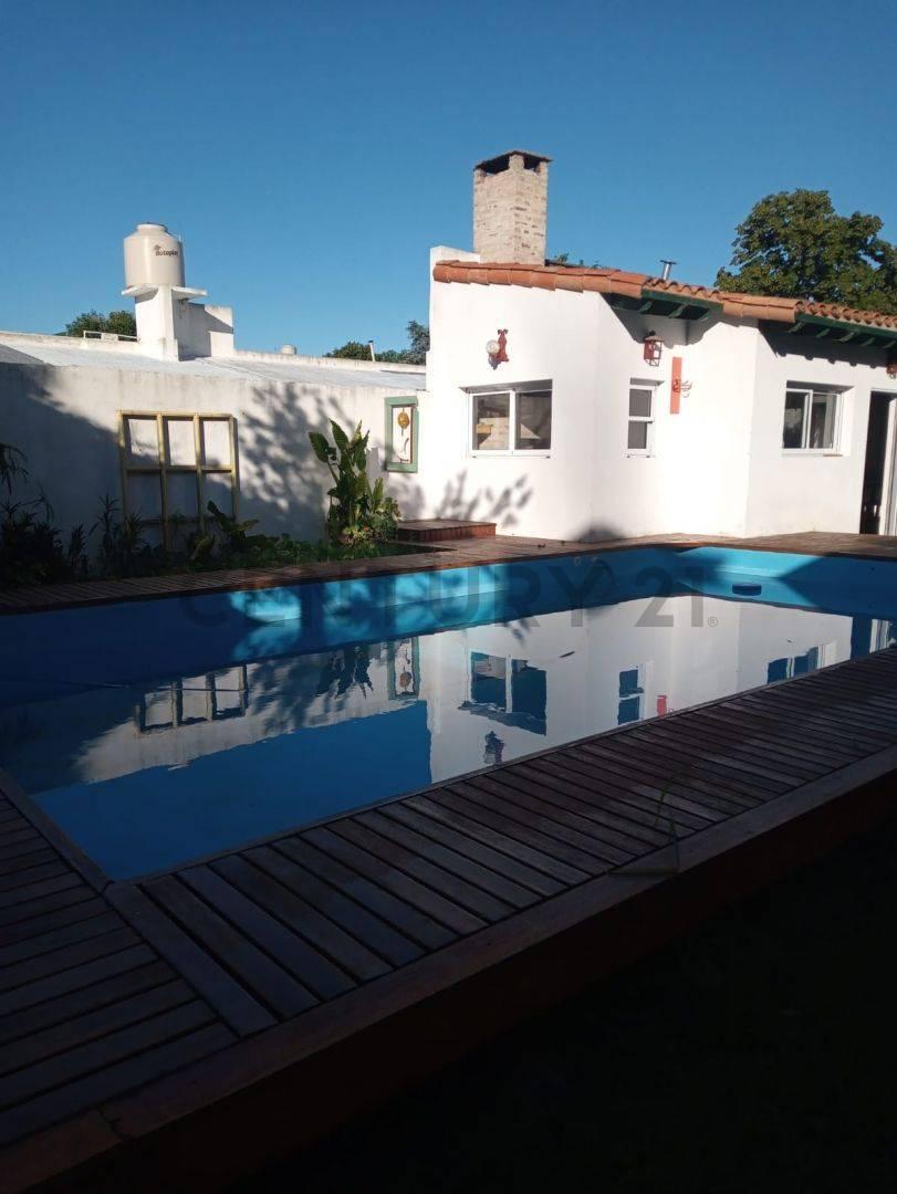 Casa en venta en City Bell 467 ent 14C y 15 — foto 1