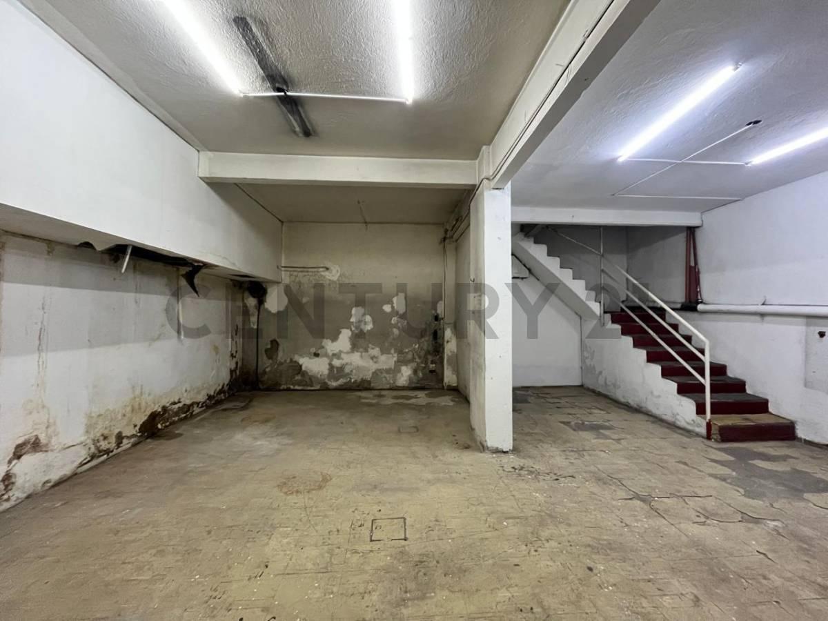 Alquiler de local comercial con subsuelo en ubicación estratégica | Paraguay 1303 — foto 1