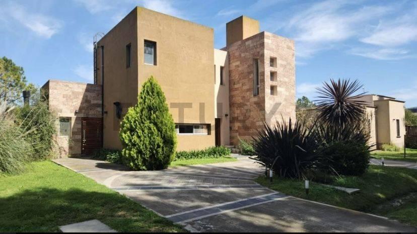 Venta de Casa 5 AMBIENTES 3 DORMITORIOS en Malibú, Presidente Perón ... — foto 1