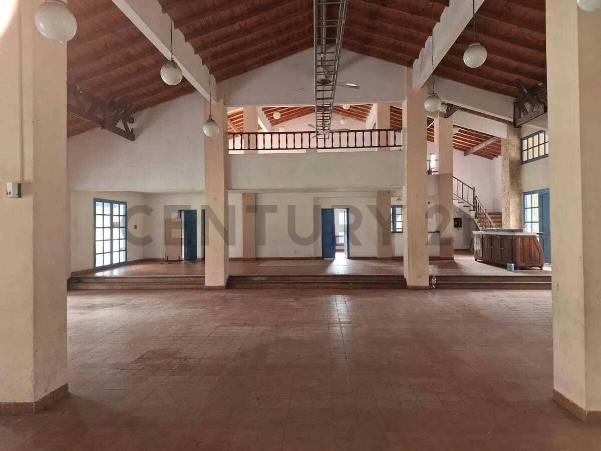 ALQUILER USO COMERCIAL-PROFESIONAL EN SAN VICENTE IDEAL GASTRONOMIA — foto 1