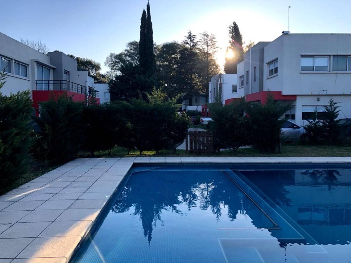 ALQUILER CASA DUPLEX EN CANNING Complejo casas del Bosque — foto 1