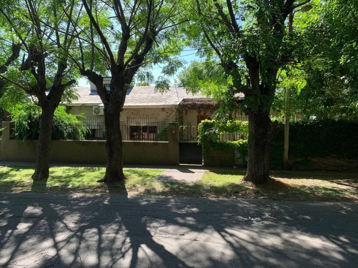 Venta de Casa 5 AMBIENTES en City Bell, La Plata — foto 1