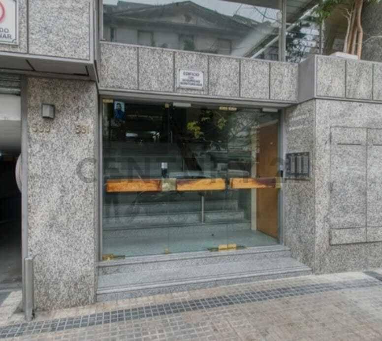 OFICINA ACEPTA PERMUTA POR DEPARTAMENTO CON BUENA UBICACION EN EL CASCO PLATENSE — foto 1
