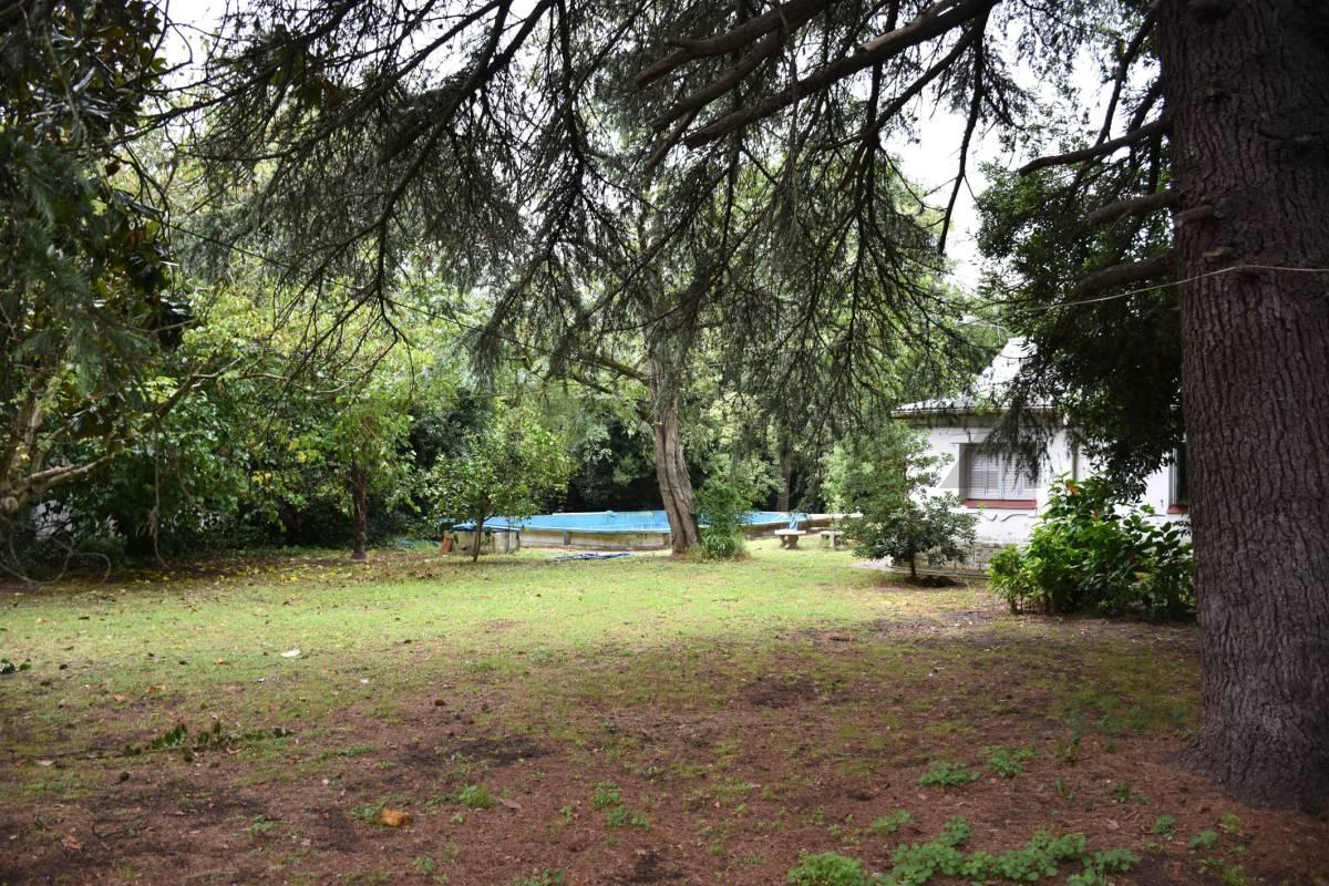VENTA de importante Propiedad en 478 e/ 11 y 12 CITY BELL — foto 1
