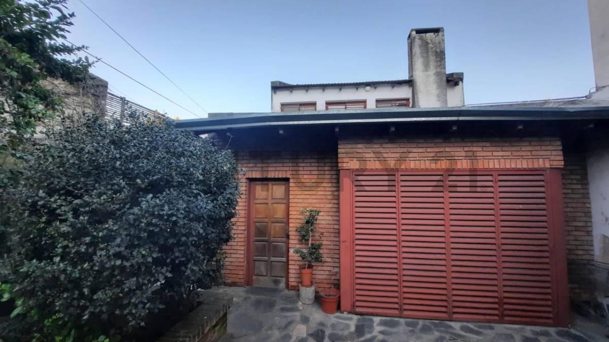 Casa en barrio residencial en La Plata — foto 1