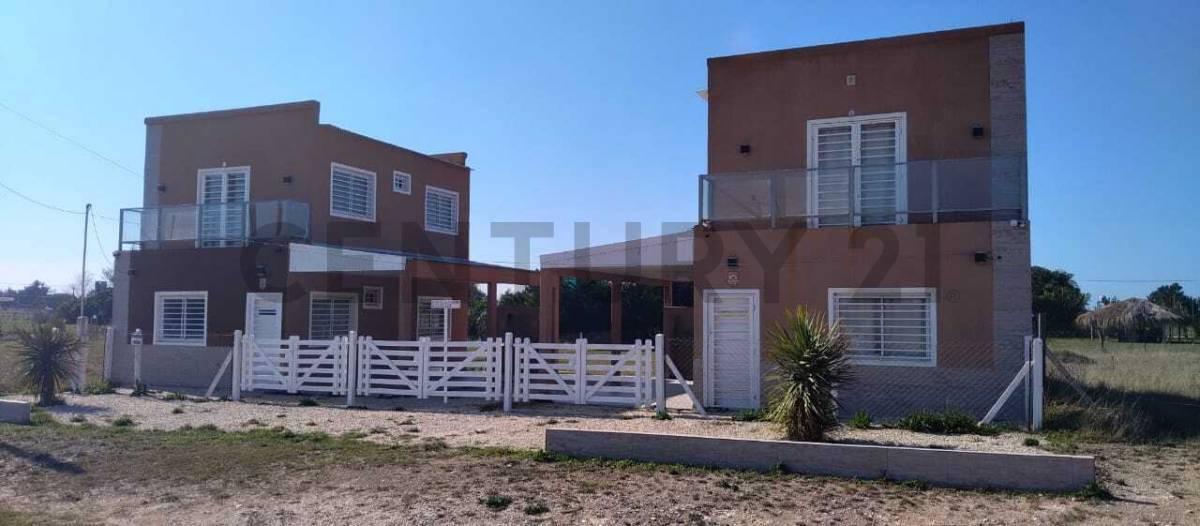 Venta Dos Dúplex sobre amplio Lote en San Eduardo del Mar — foto 1