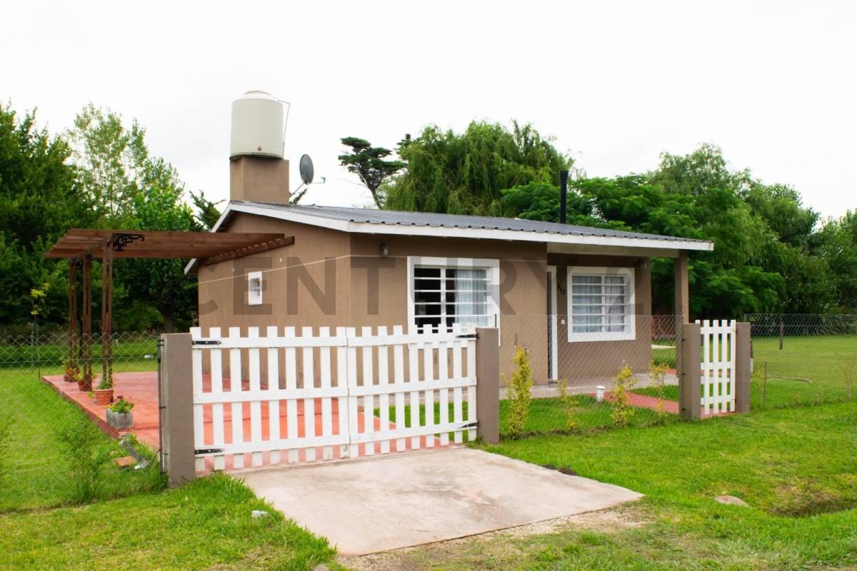 CASA TRES AMBIENTES CON GRAN PARQUE, MAR DE COBO, MAR CHIQUITA — foto 1