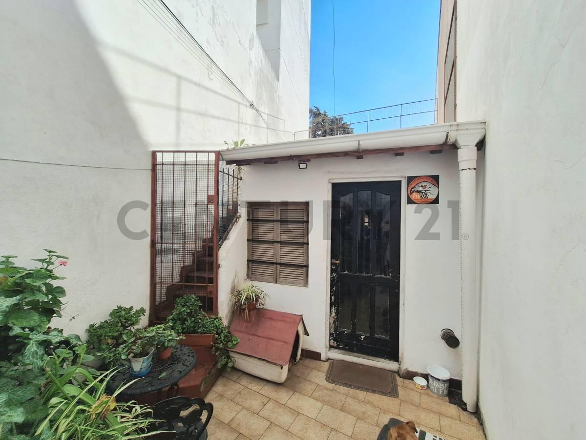 Casa 3 ambientes en zona Chauvin a reciclar — foto 1
