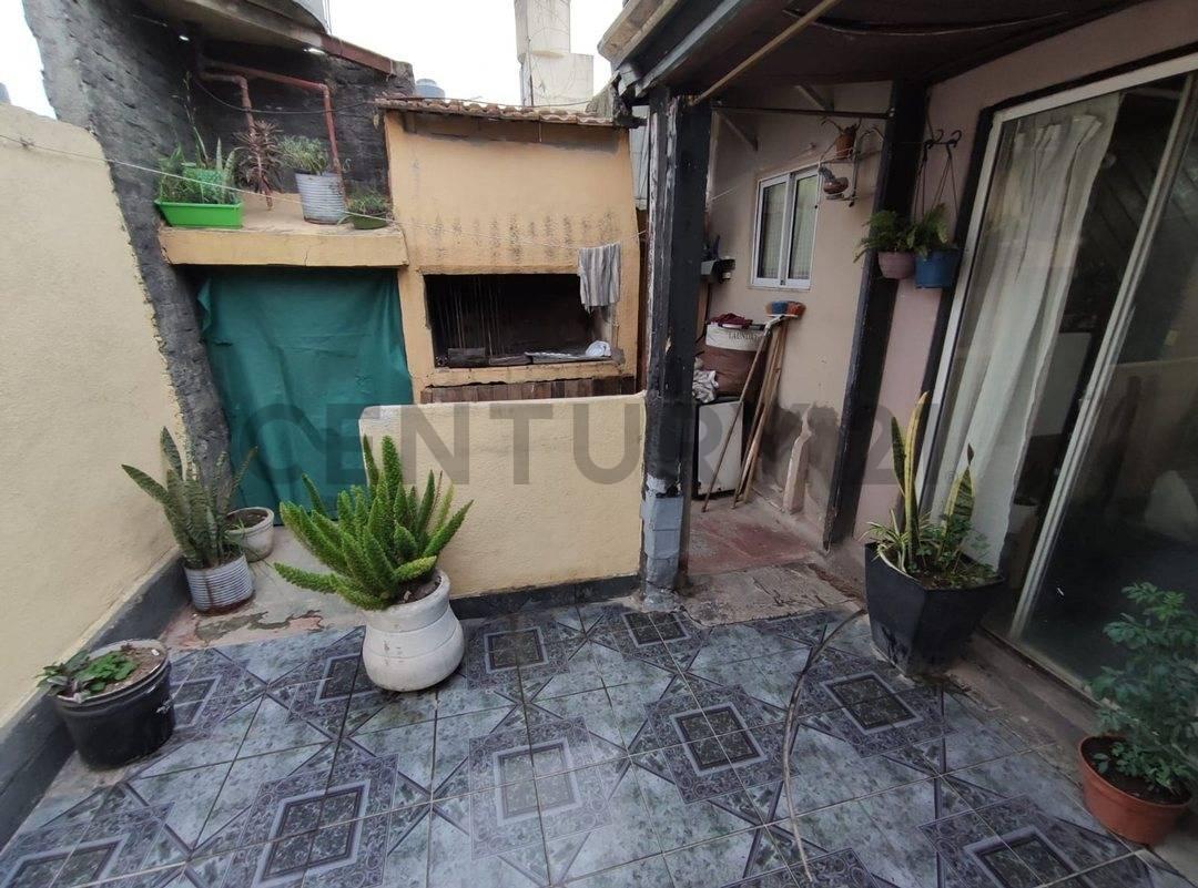 VENTA LOCAL CON PROPIEDADES A REFACCIONAR IDEAL INVERSOR TRUJUI SAN MIGUEL — foto 1