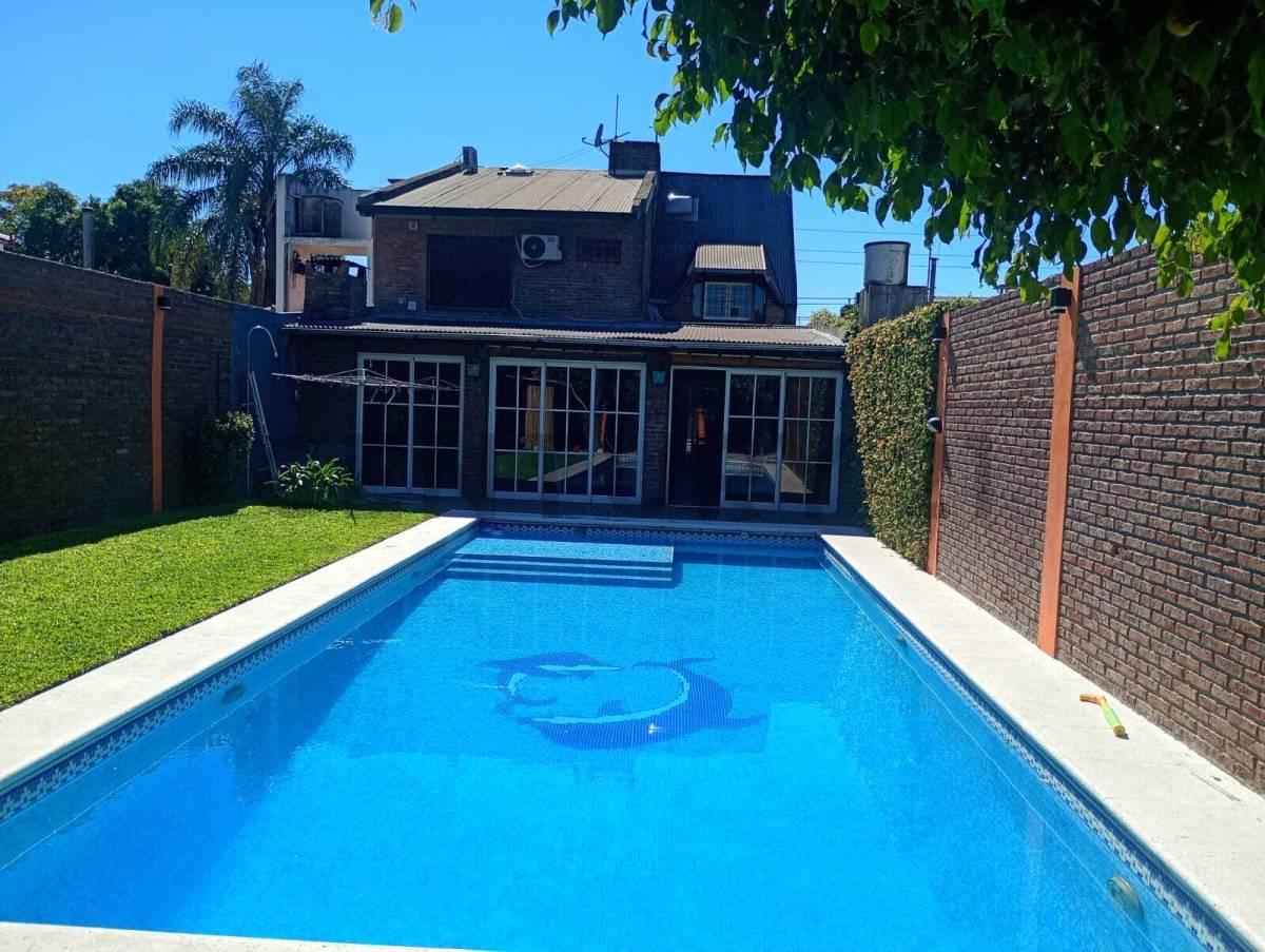 VENTA CASA 5 AMB PILETA PARQUE JOSE C PAZ CREDITO — foto 1