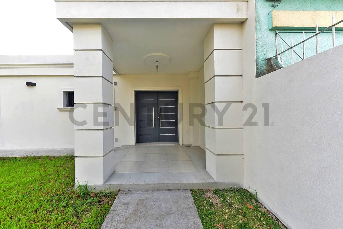 VENTA CASA 4 AMBIENTES CASTELAR APTA CREDITO — foto 1