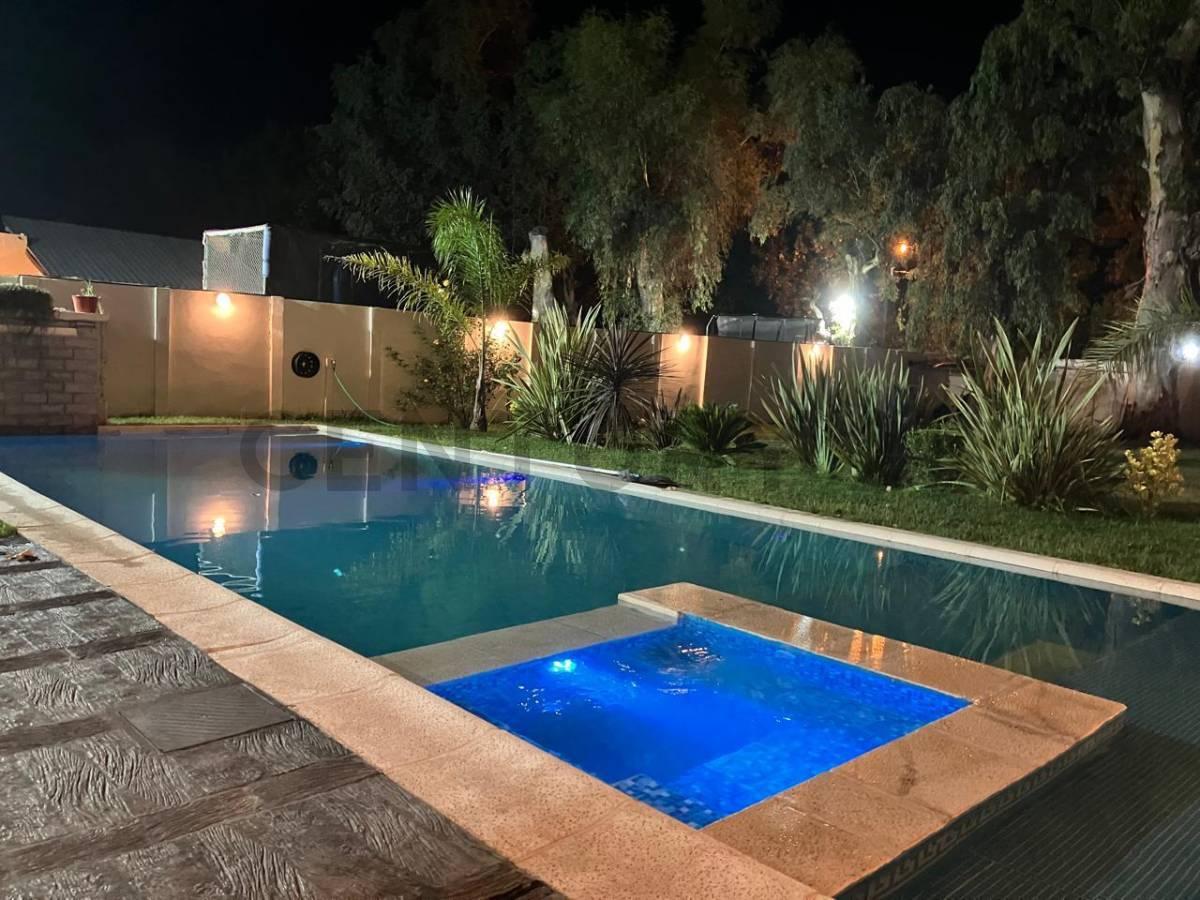 VENTA CASA QUINTA 3AMB COMO NUEVA-OPORTUNIDA EXCLUSIVA !!! POSIBILIDAD DE PERMUTA. — foto 1