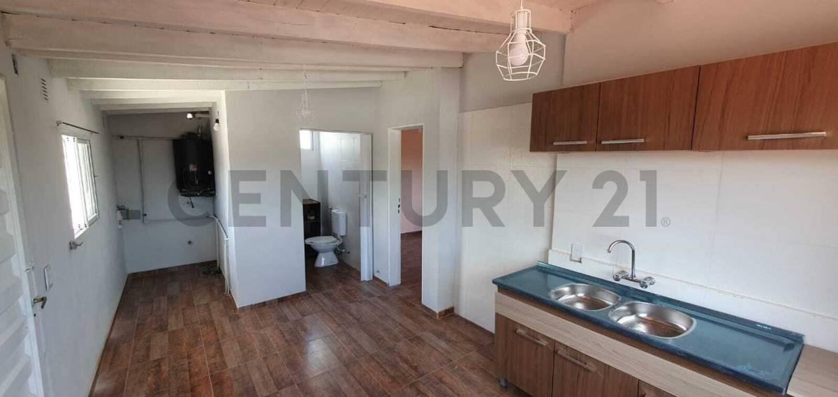 VENTA BLOQUE IDEAL INVERSOR (4 Unidades) – EXCELENTE UBICACION CASTELAR NORTE — foto 1