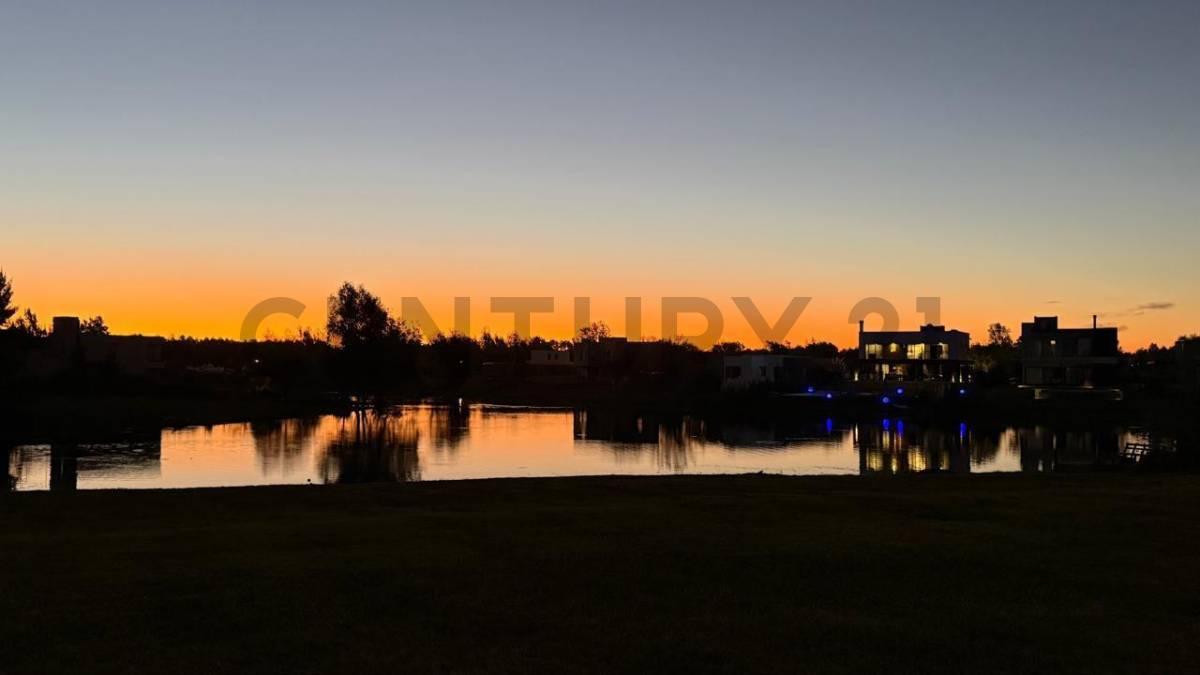 VENTA LOTE AL LAGO, OPORTUNIDAD,EL CAZAL, ESCOBAR — foto 1