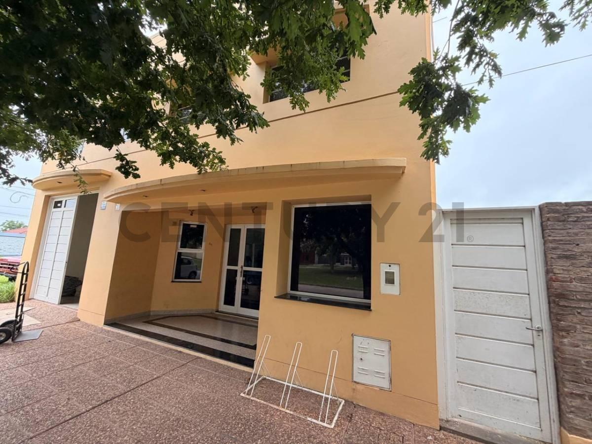 Local comercial con depósito, oficinas y entrepiso – Av. Providenti – Rafaela — foto 1