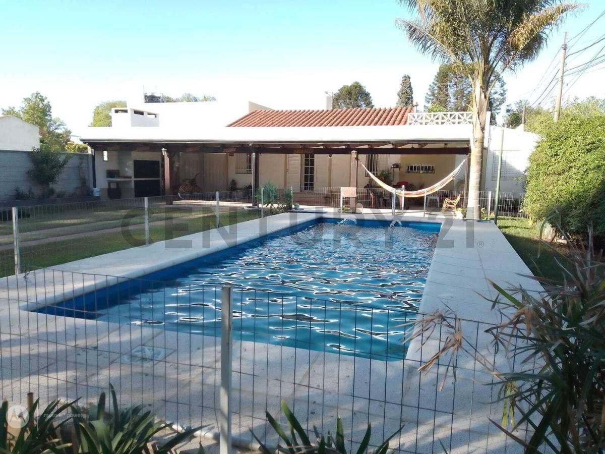 VENTA DE CASA QUINTA EN BELLA ITALIA — foto 1