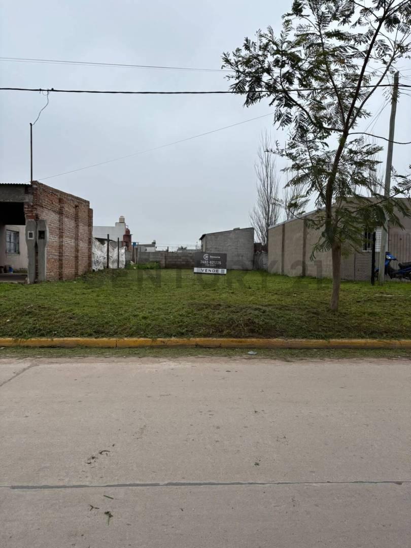 VENTA DE TERRENO EN BARRIO MORA DE LA LOCALIDAD RAFAELA — foto 1