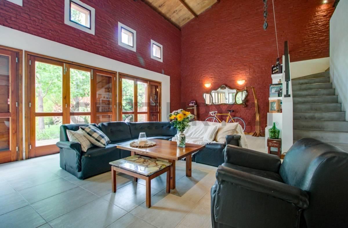 CASA EN VENTA EN BERISSO — foto 1