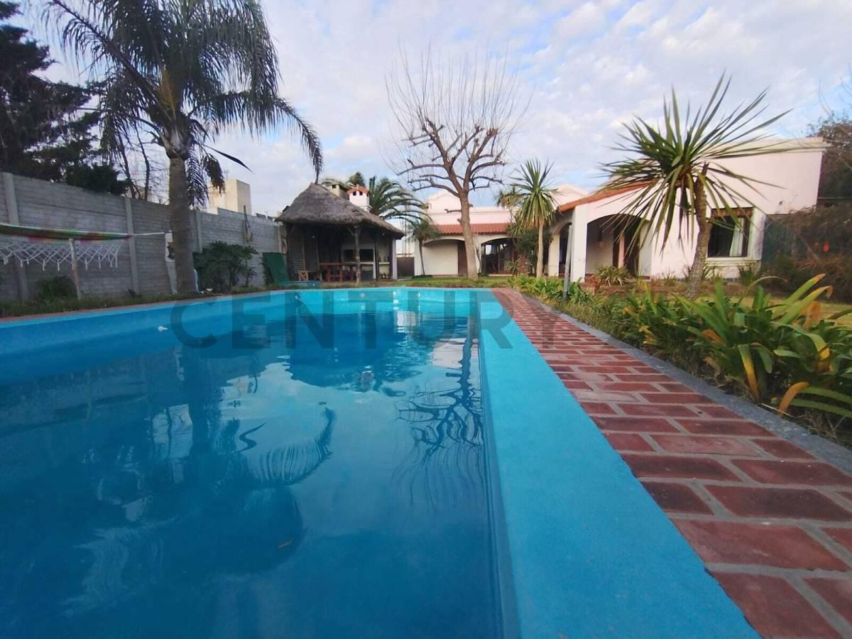 CASA DE CATEGORIA 3 DORMITORIOS, CON CASA DE HUESPEDES 1 DORMITORIOS EN VENTA, VILLA CASTELLS, LA PL — foto 1