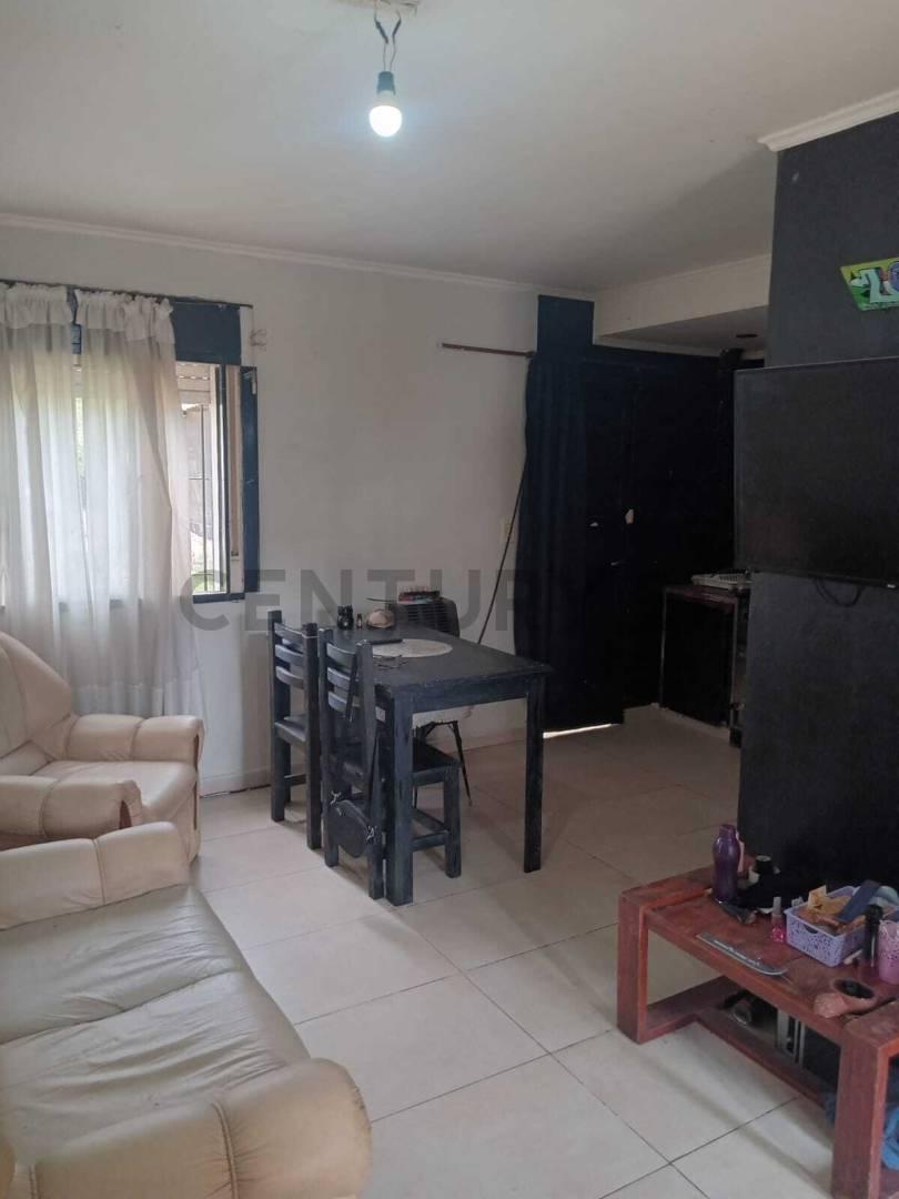 VENTA DE DEPARTAMENTO EN GONNET — foto 1