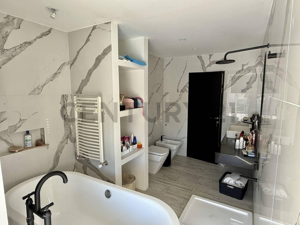 Casa en Venta en Grand Bell 2 con 4 dormitorios de estilo moderno — foto 1
