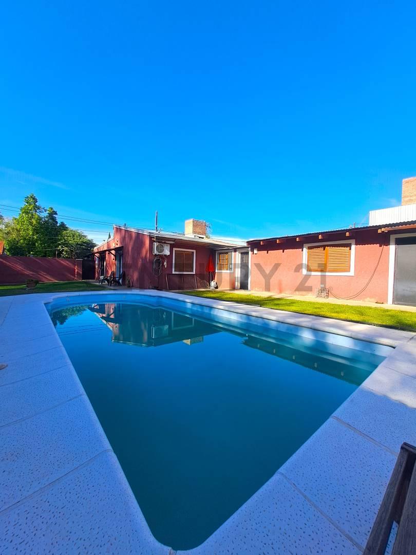 Casa 3 Dorm a Una Cuadra Donato Alvarez — foto 1
