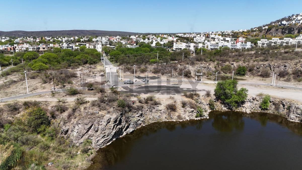 Lotes en Altos de La Estanzuela - La Calera, Sobre Laguna Apto Housing — foto 1