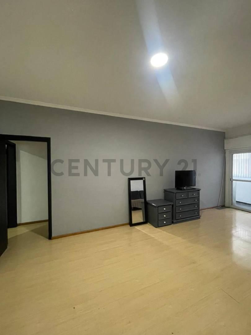 CASA EN ZONA CENTRO VENTA EN PH PLENO CENTRO CON ENTRADA INDEPENDIENTE — foto 1