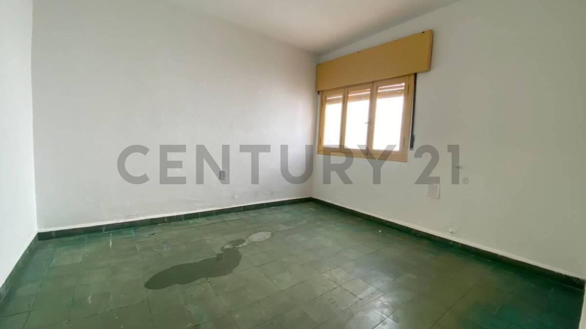 OPORTUNIDAD Propiedad de uso mixto con potencial comercial en Zona Centrica — foto 1