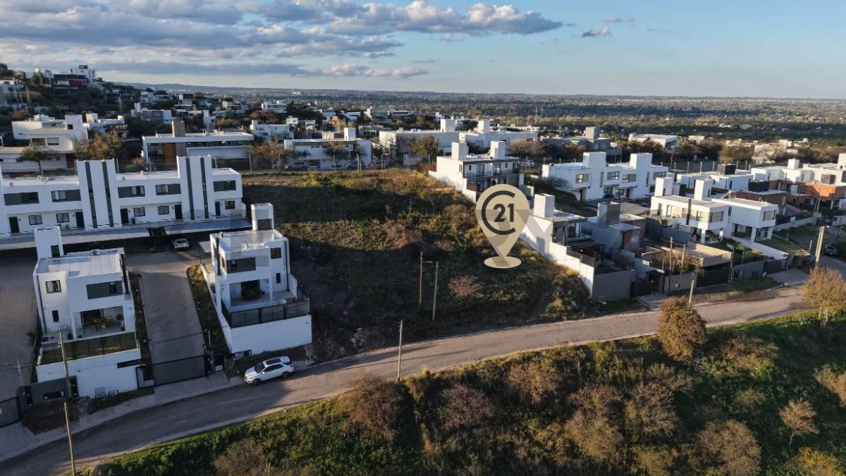 Desarrollistas · Lote con PROYECTO APROBADO para 3 PH · Cuesta Colorada · Vistas y ubicación. — foto 1