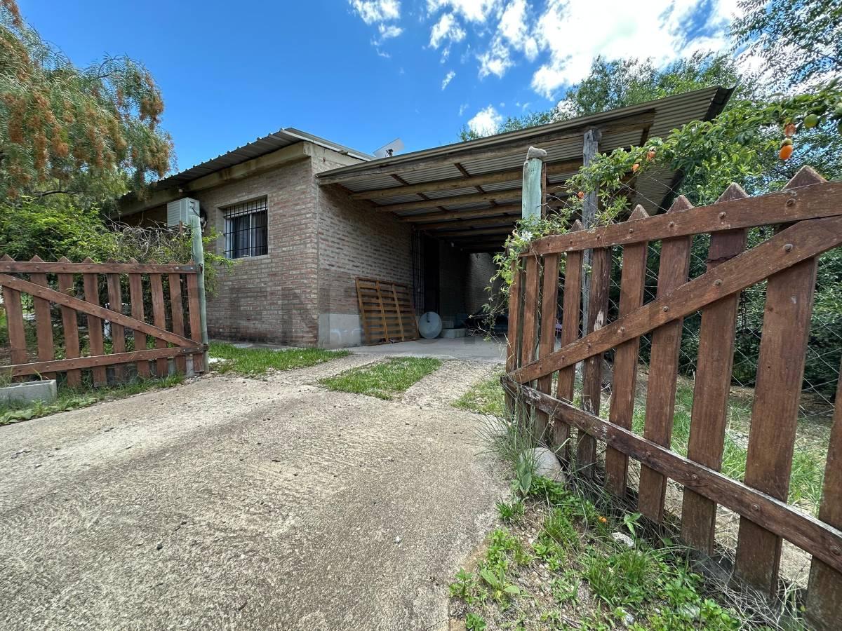 OPORTUNIDAD de Inversión Complejo con 3 Casas, 2 dptos. y Pileta climatizada en La Rancherita — foto 1
