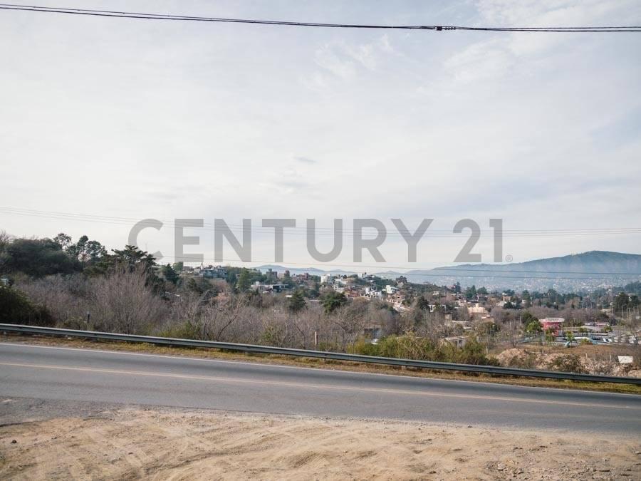 EXCLUSIVO LOTE DE 2.008 m² APTO DESARROLLO EN VILLA CARLOS PAZ — foto 1