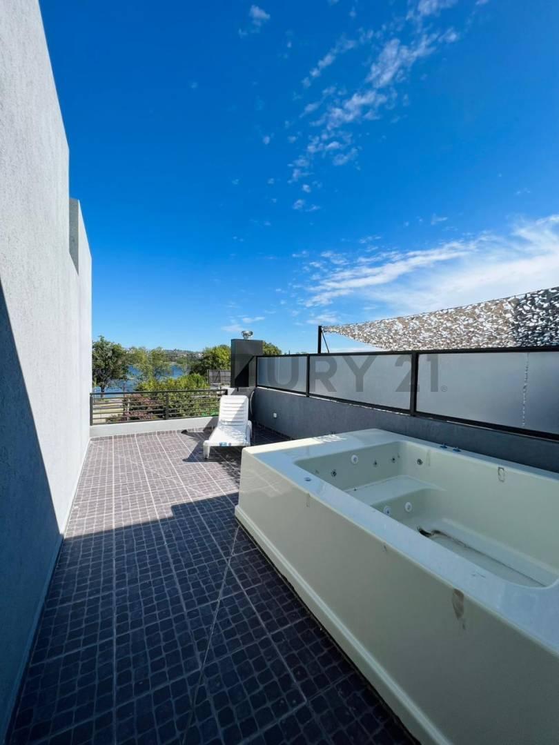 DUPLEX 2D CON VISTA AL LAGO — foto 1
