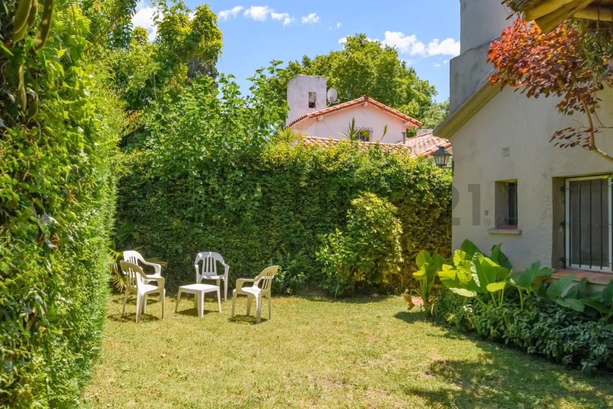CASA EN VENTA DE 4 AMBIENTES JARDIN Y COCHERA EN BECCAR-SAN ISIDRO — foto 1